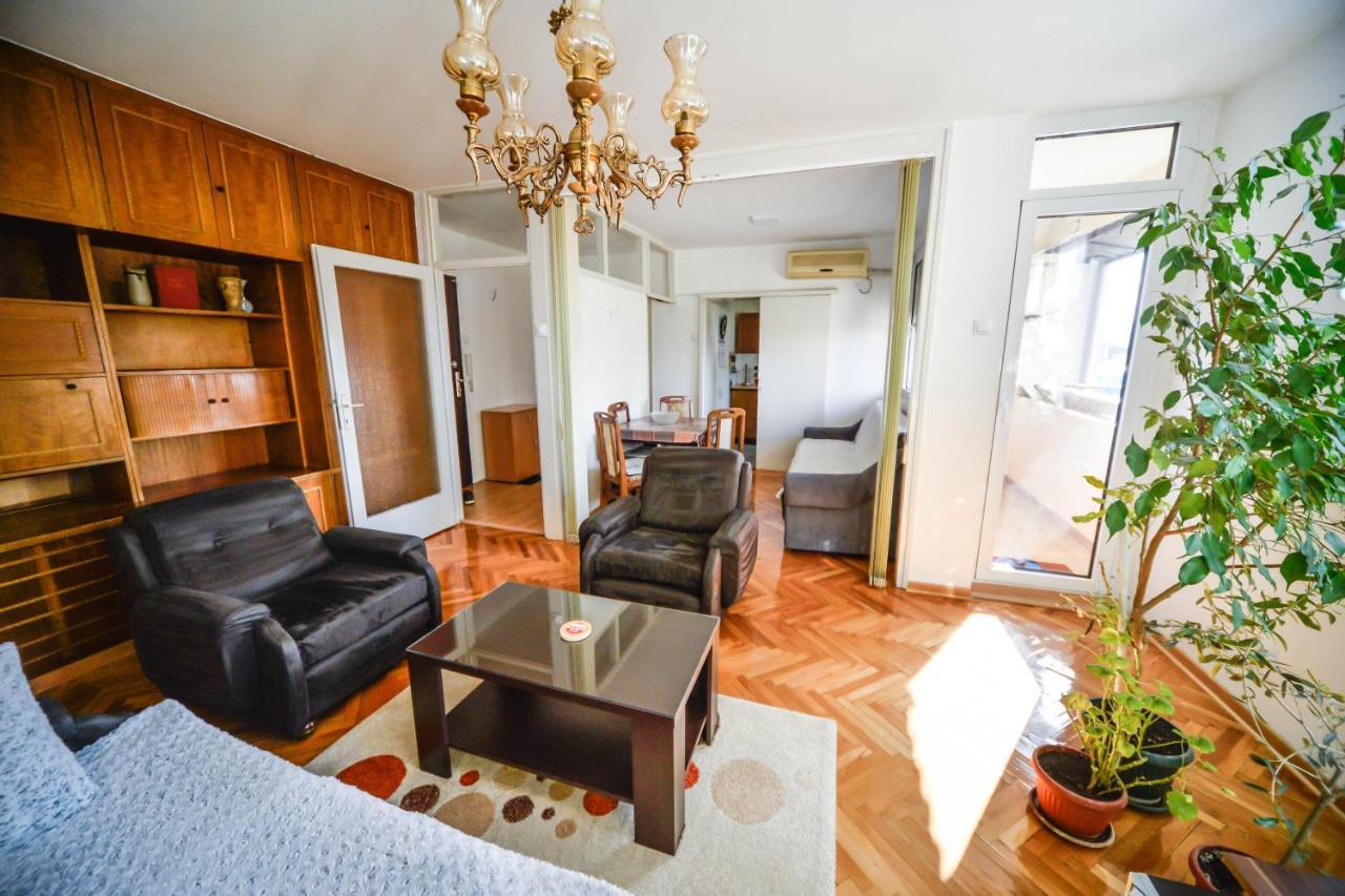 Apartman Centar Lux ปิโรต์ ภายนอก รูปภาพ